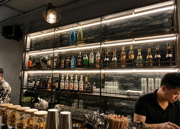 Awesome Hanoi Hostel & Travel